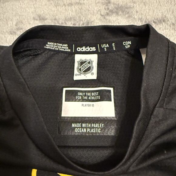 Adidas Men's Official NHL Chicago Blackhawks Shirt Size Small S - Picture 4 of 6